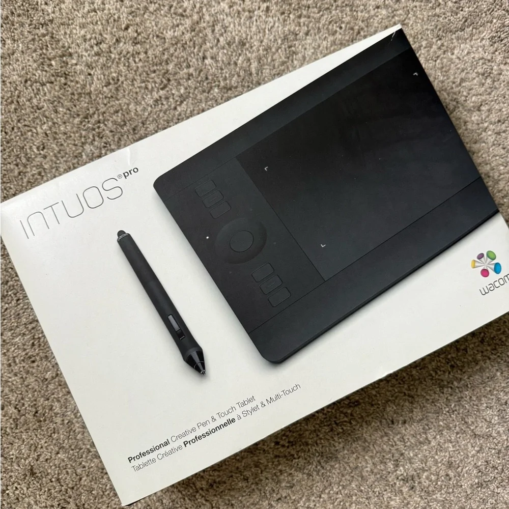 Wacom • Intuos Pro Drawing Tablet